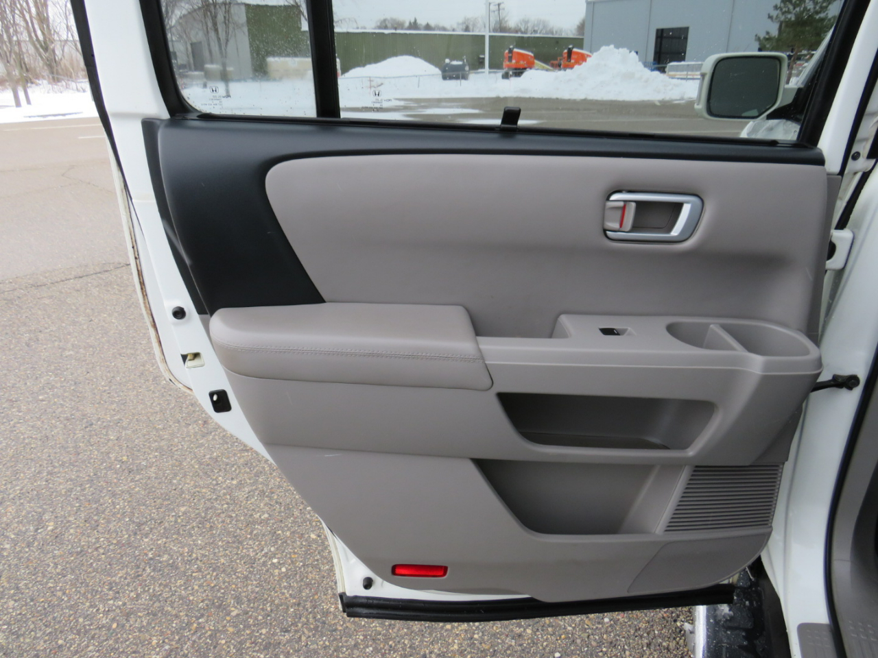 Honda Pilot Touring 4WD 5-Spd AT with DVD 2012