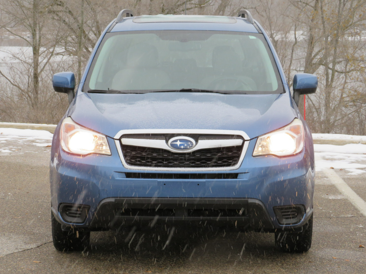 2015 Subaru Forester 2.5i Premium photo 3