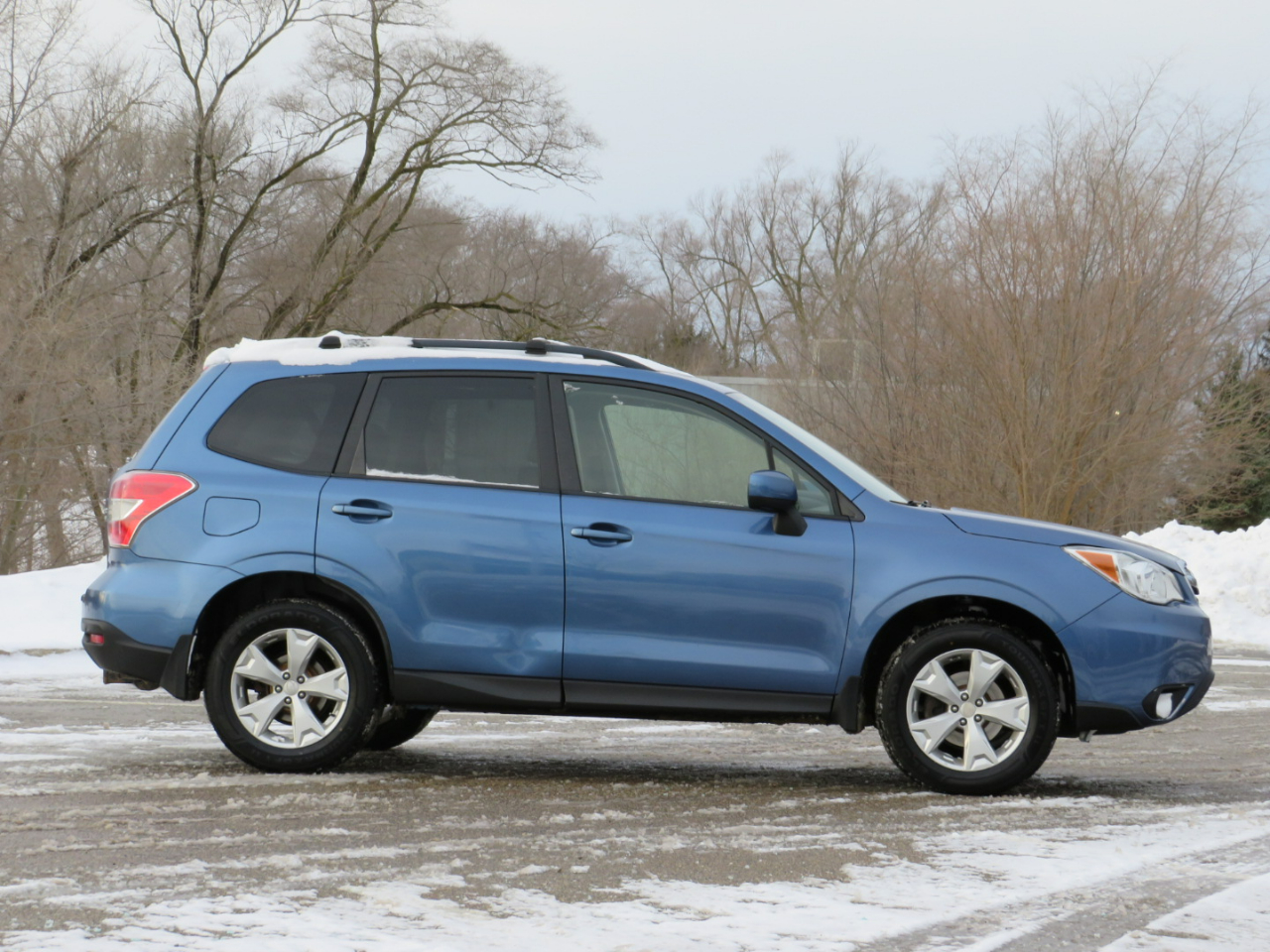 Subaru Forester 2.5i Premium PZEV CVT 2016