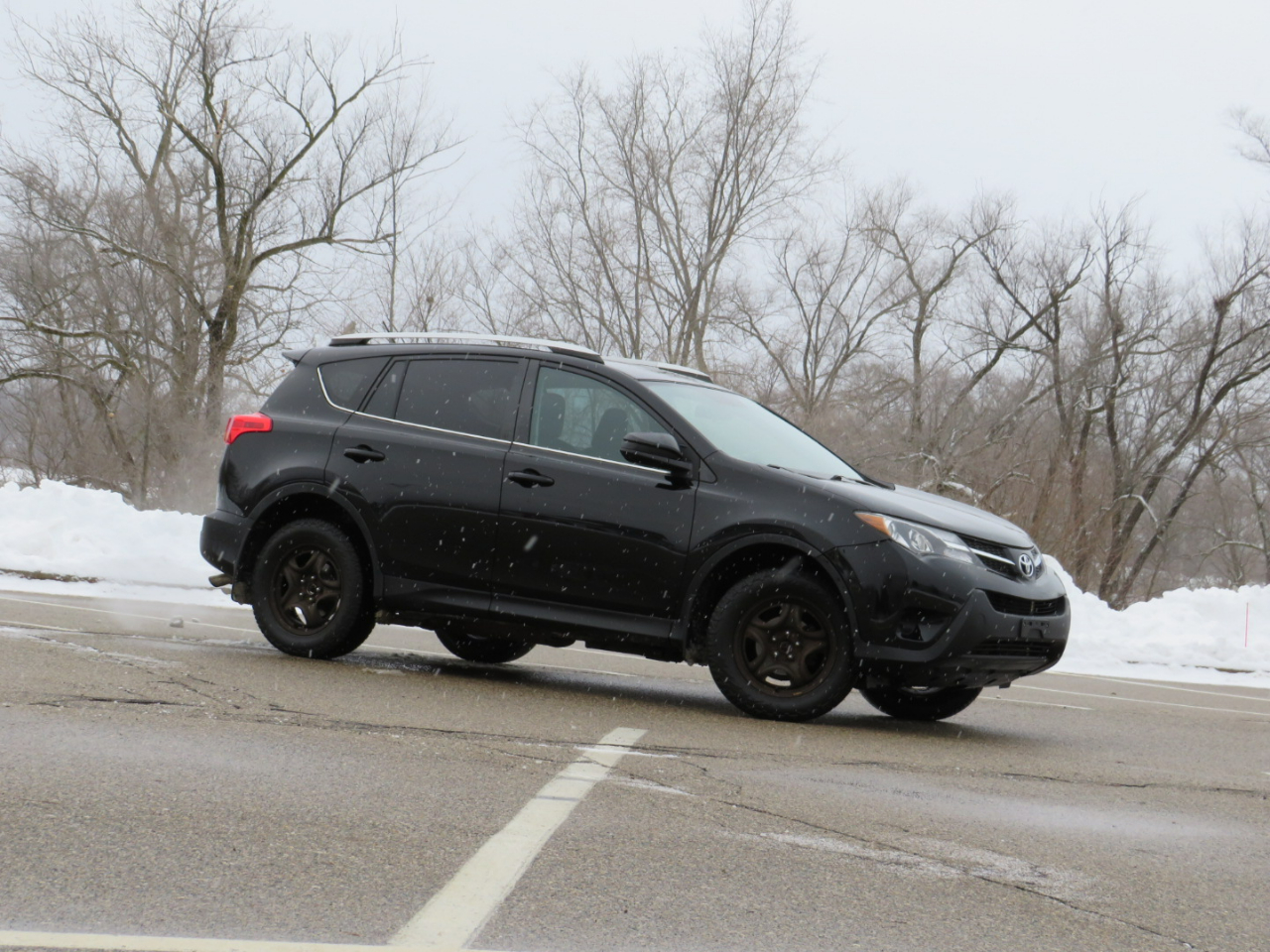 Toyota RAV4 LE AWD 2015