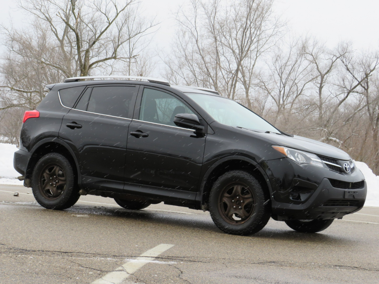 Toyota RAV4 LE AWD 2015