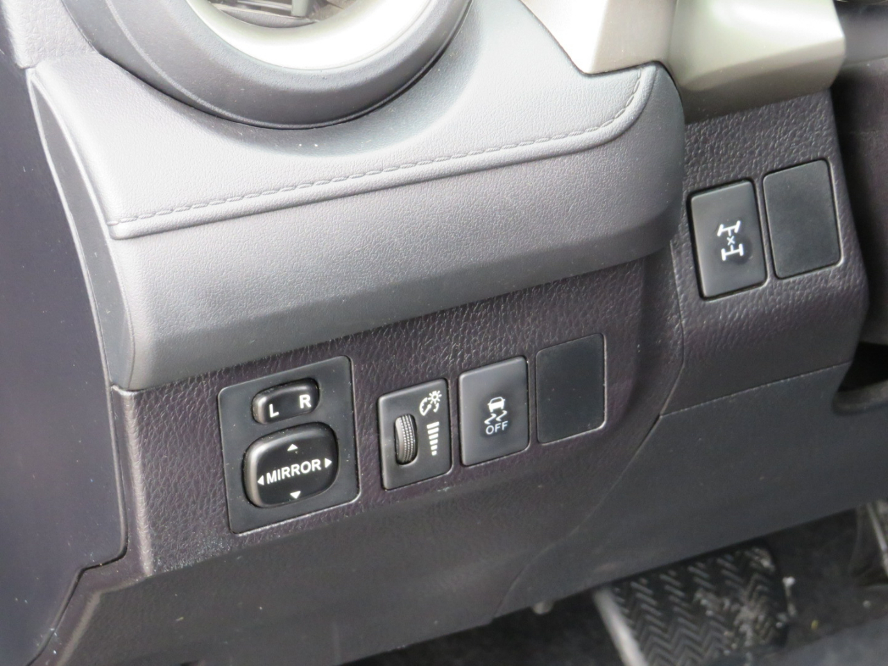 Toyota RAV4 LE AWD 2015