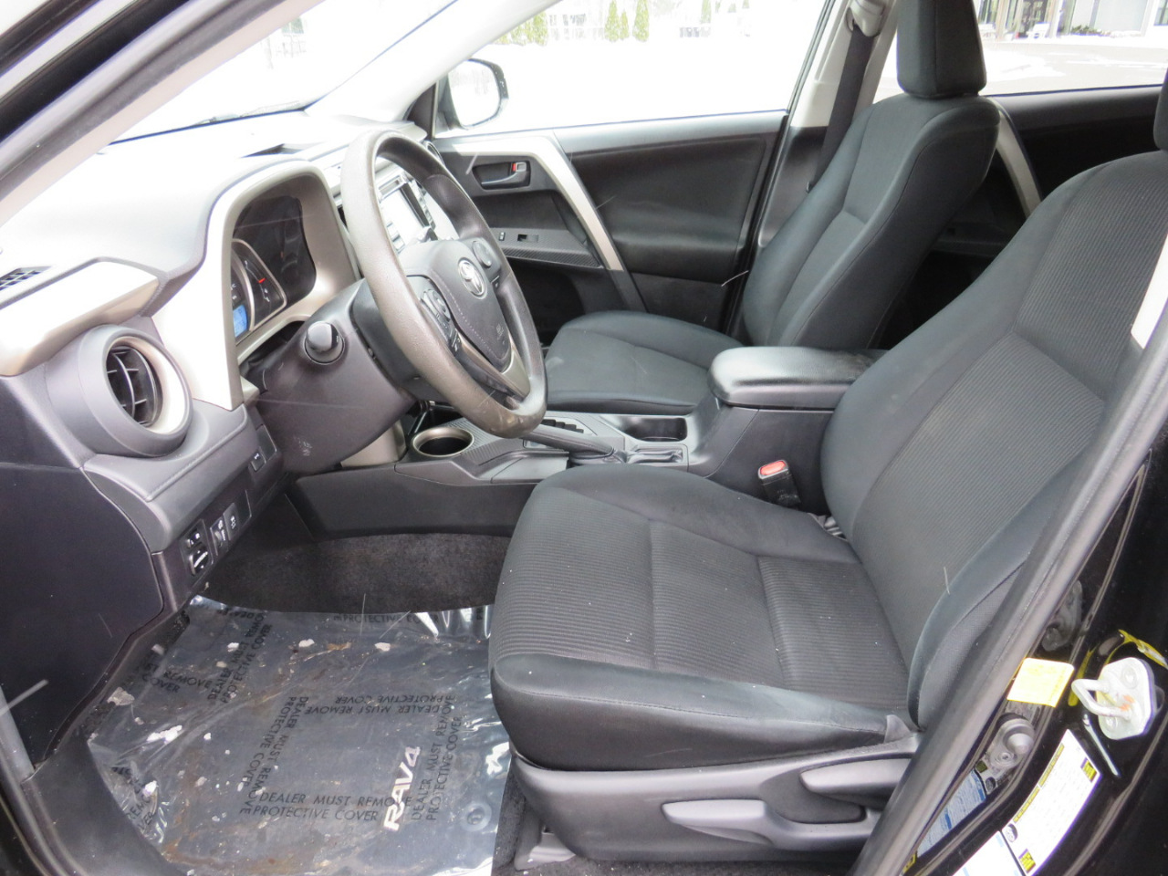 Toyota RAV4 LE AWD 2015