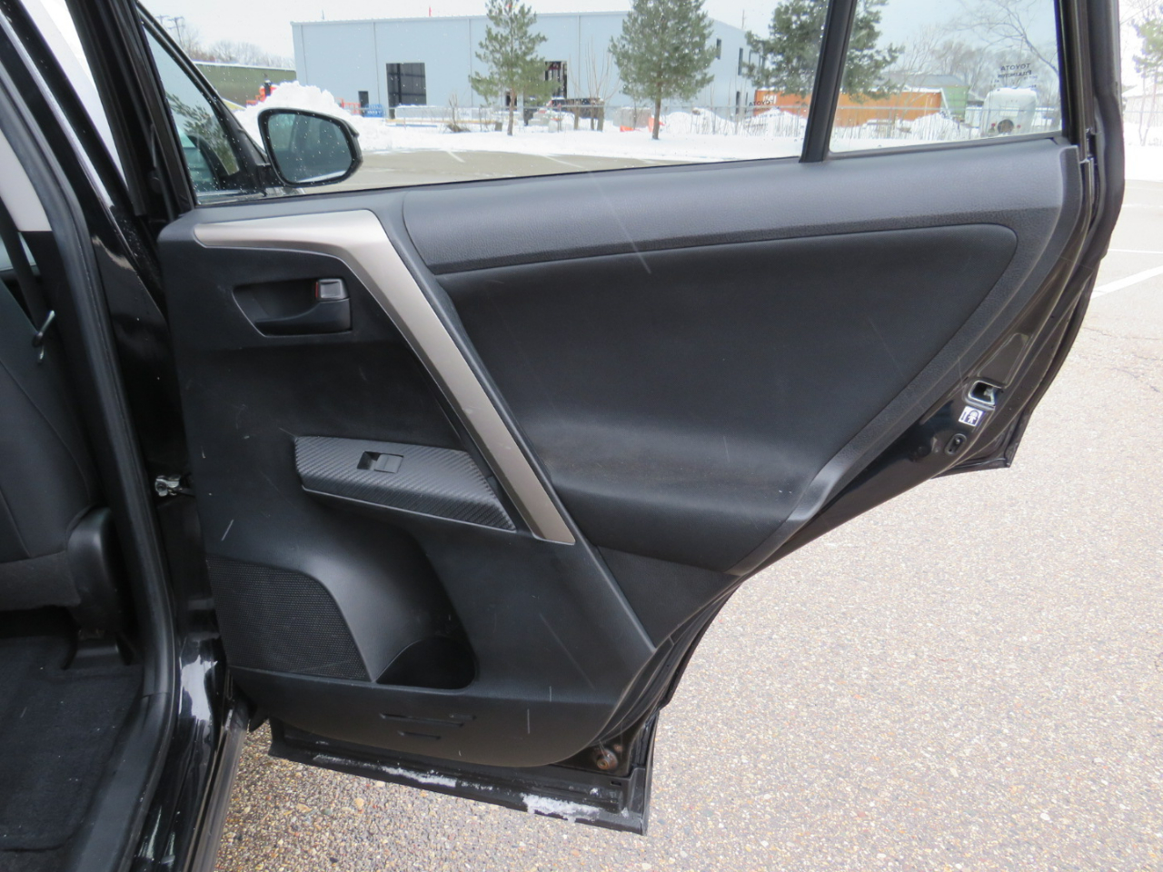 Toyota RAV4 LE AWD 2015