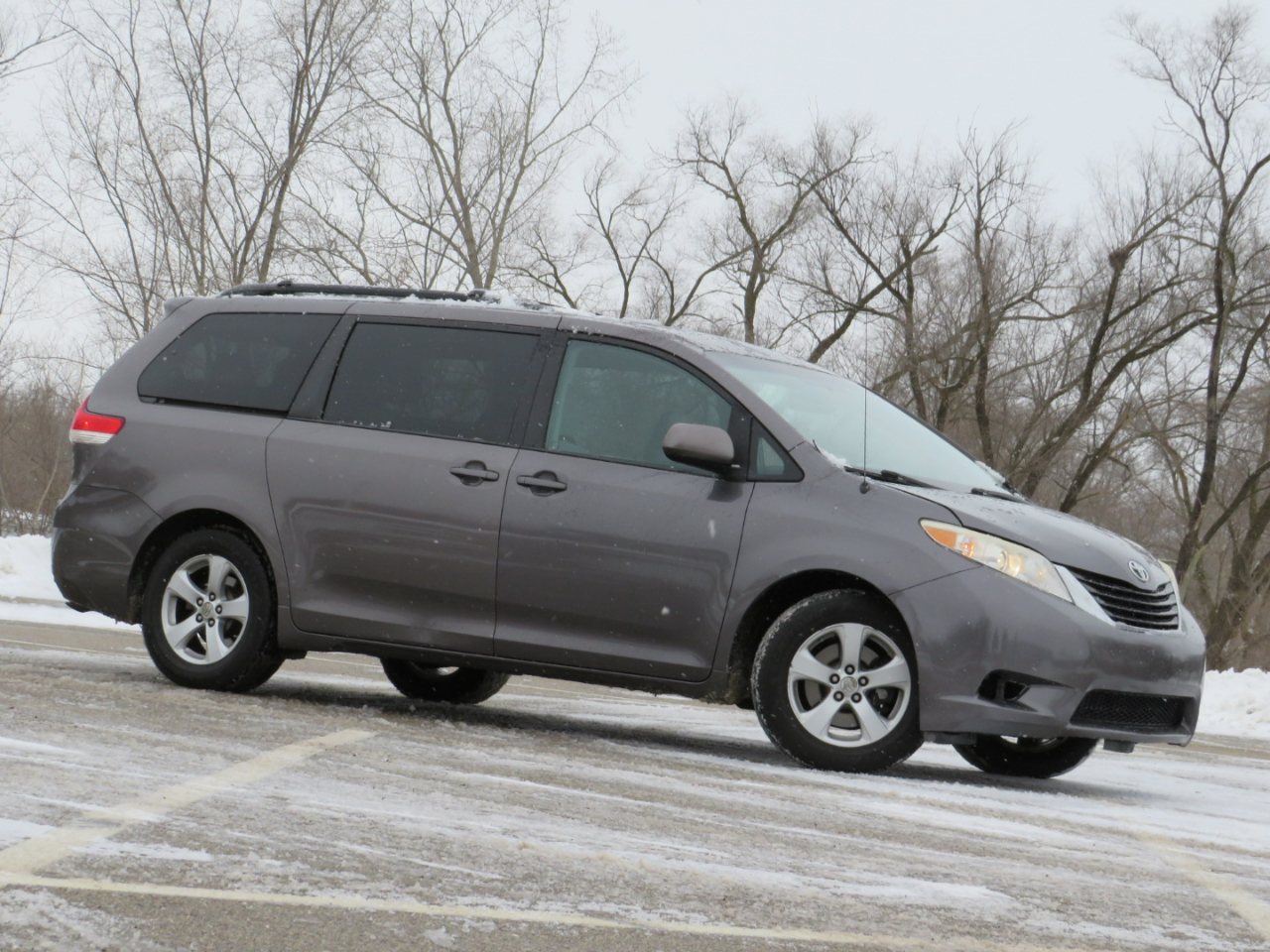 Toyota Sienna LE FWD 8-Passenger V6 2013