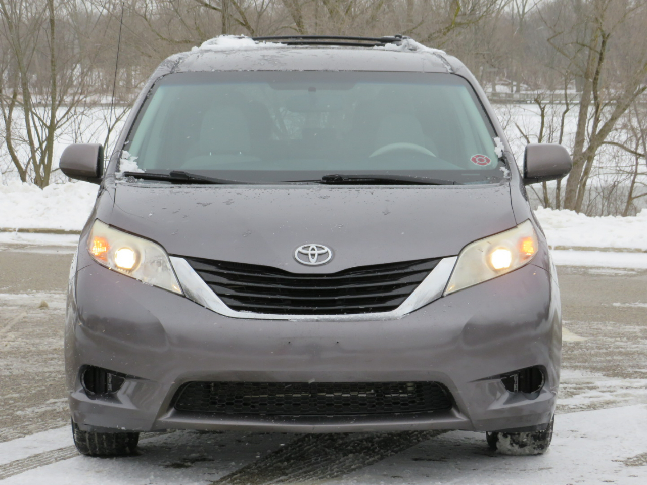 Toyota Sienna LE FWD 8-Passenger V6 2013