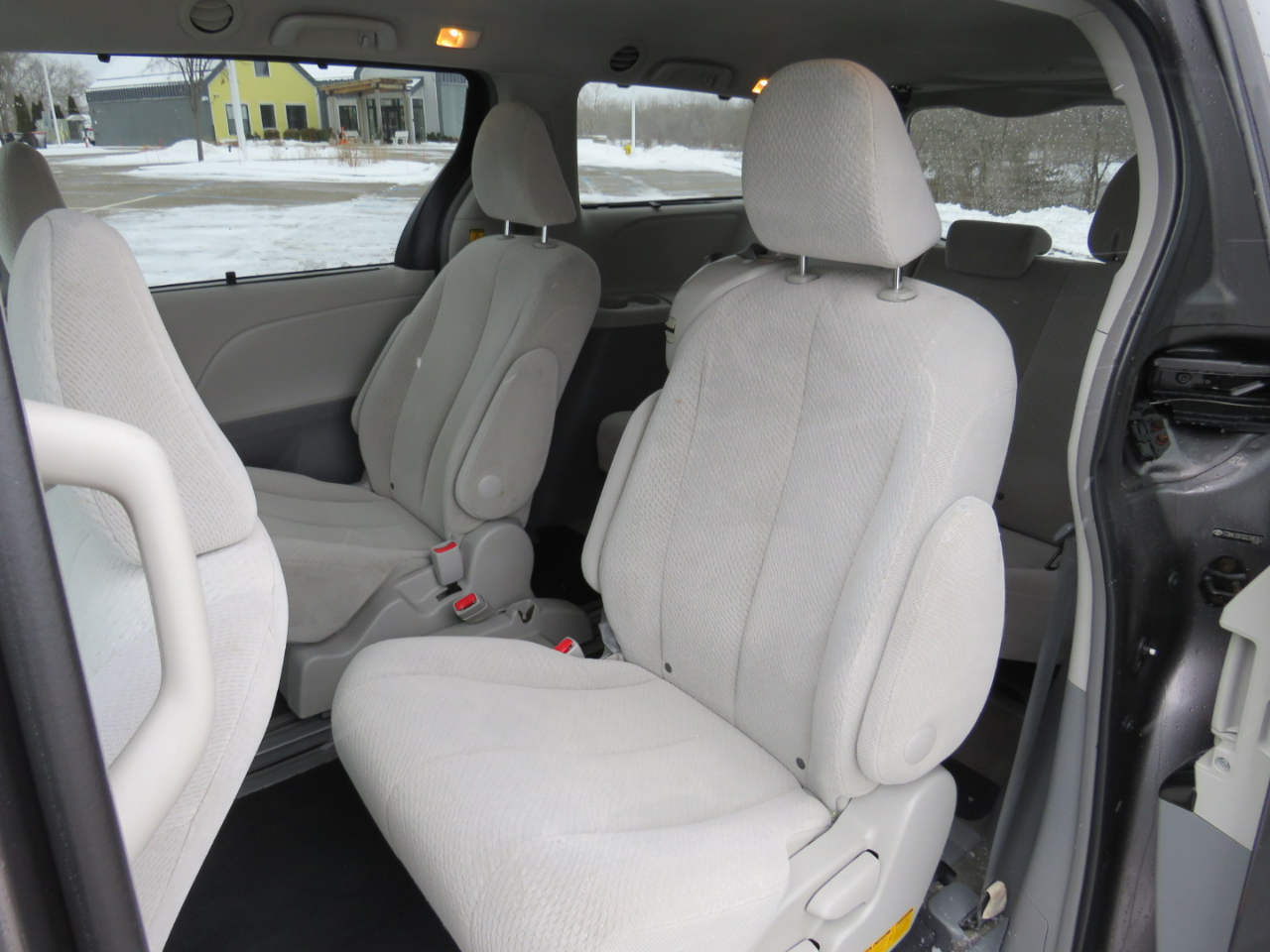 Toyota Sienna LE FWD 8-Passenger V6 2013