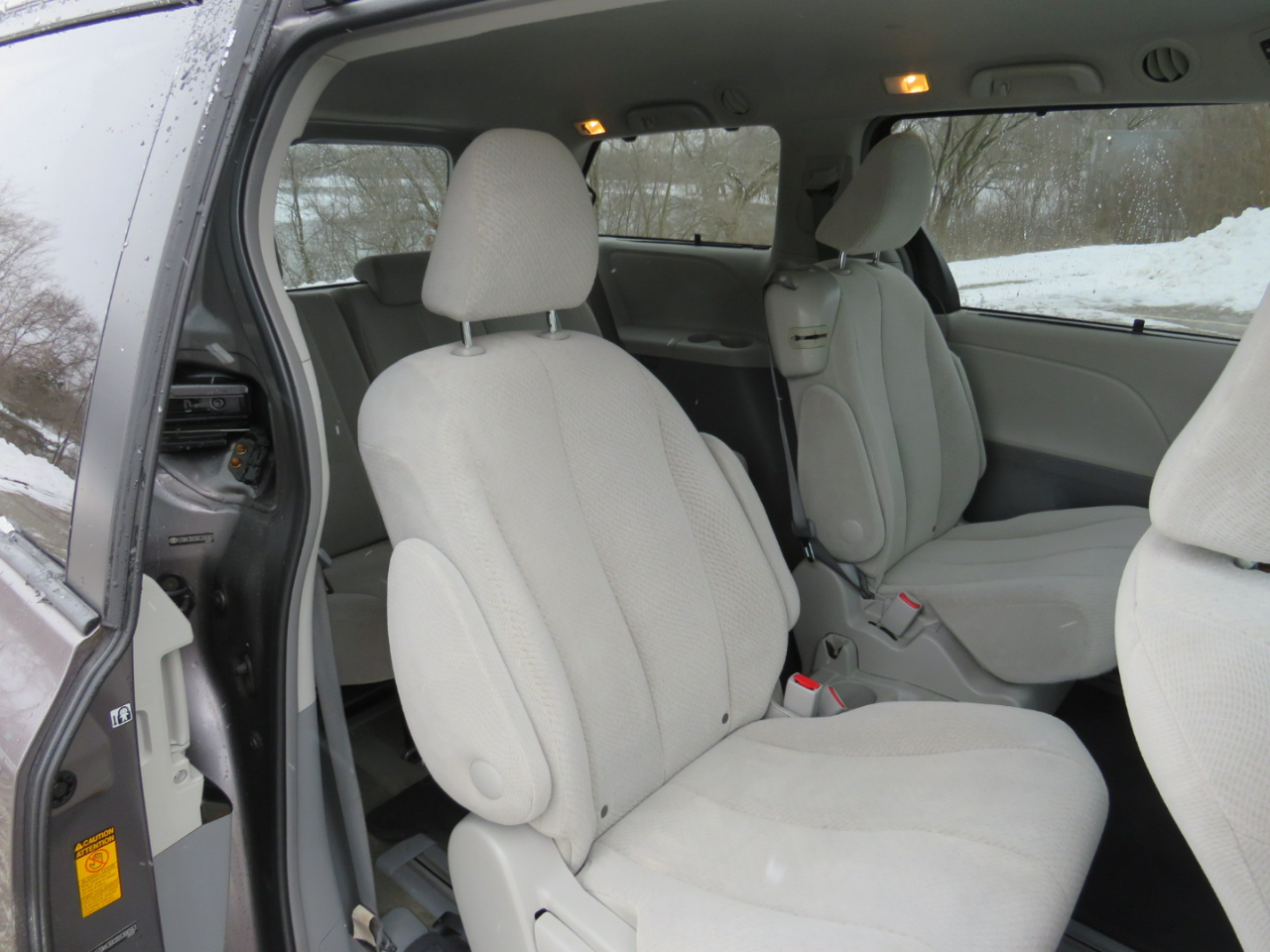 Toyota Sienna LE FWD 8-Passenger V6 2013