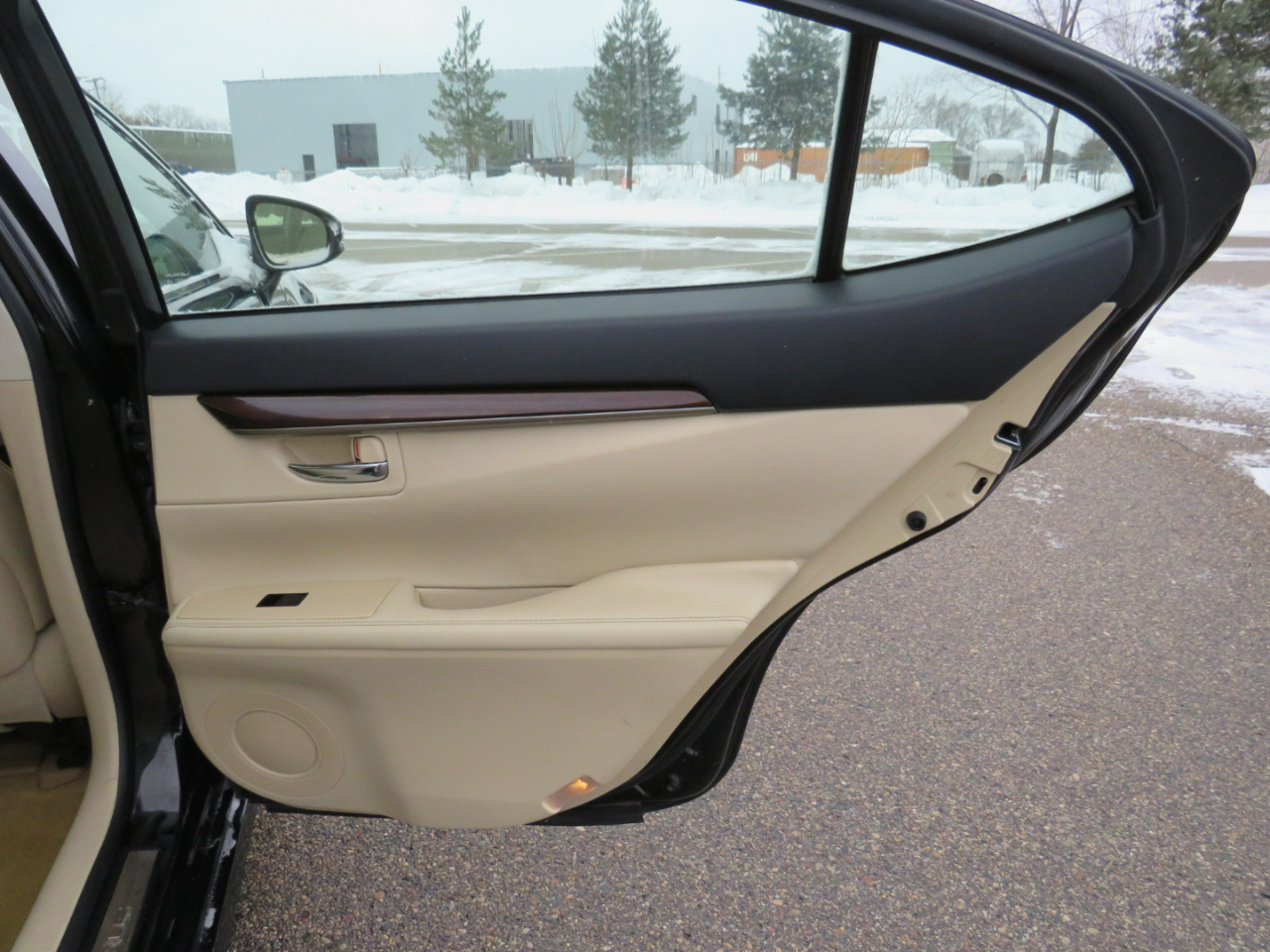 Lexus ES 350 Sedan 2013