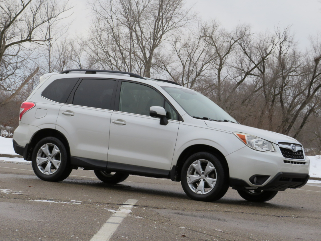 Subaru Forester 2.5i Touring 2014