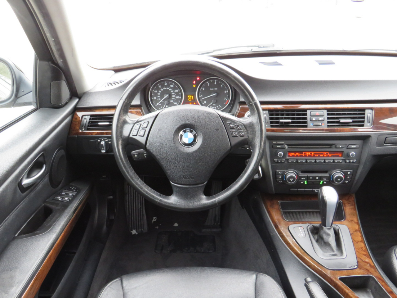 BMW 3-Series 328i xDrive 2011