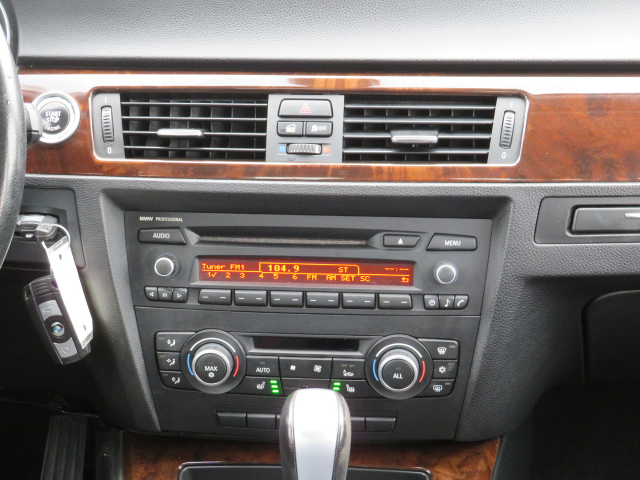 BMW 3-Series 328i xDrive 2011