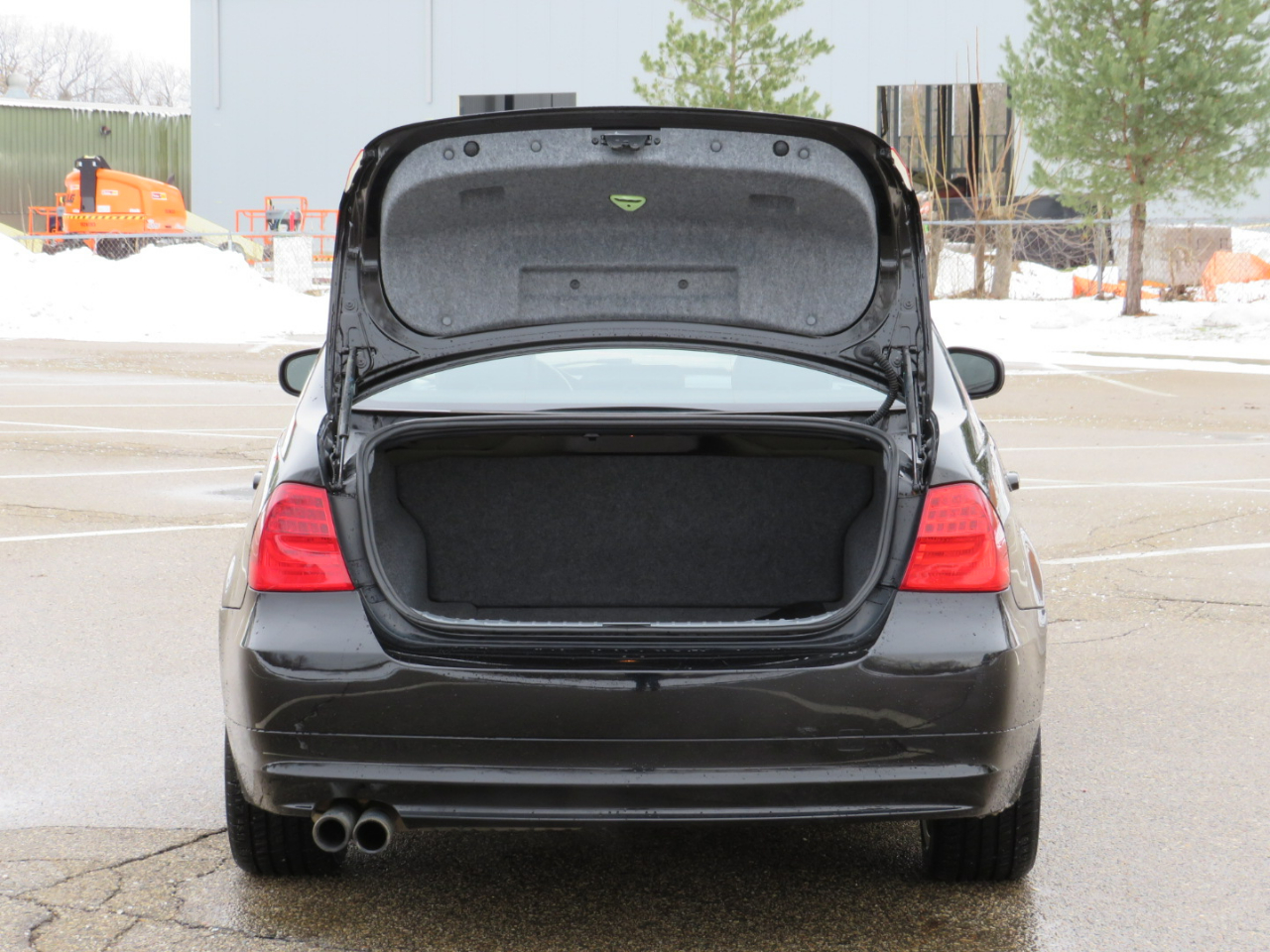 BMW 3-Series 328i xDrive 2011