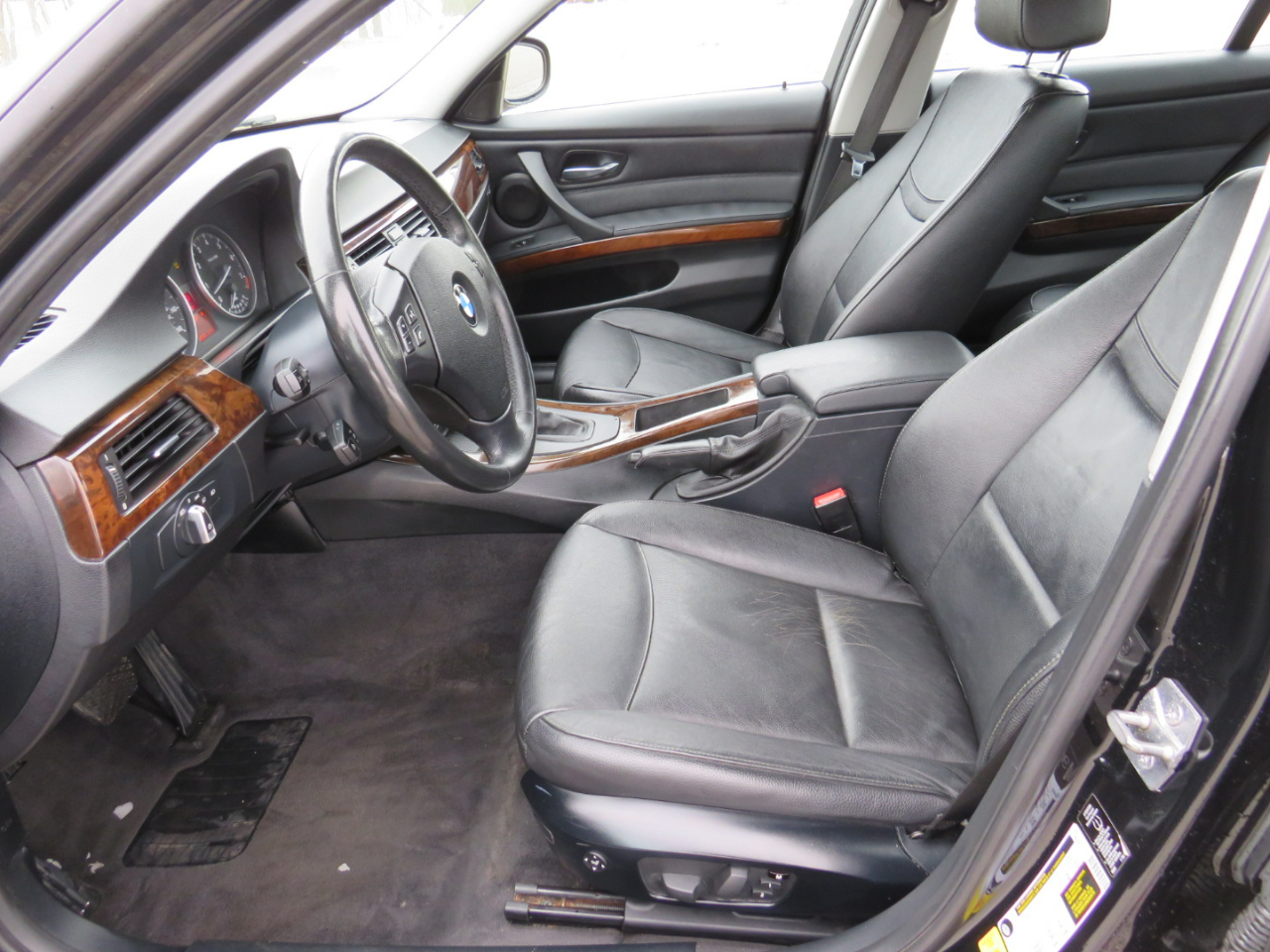 BMW 3-Series 328i xDrive 2011