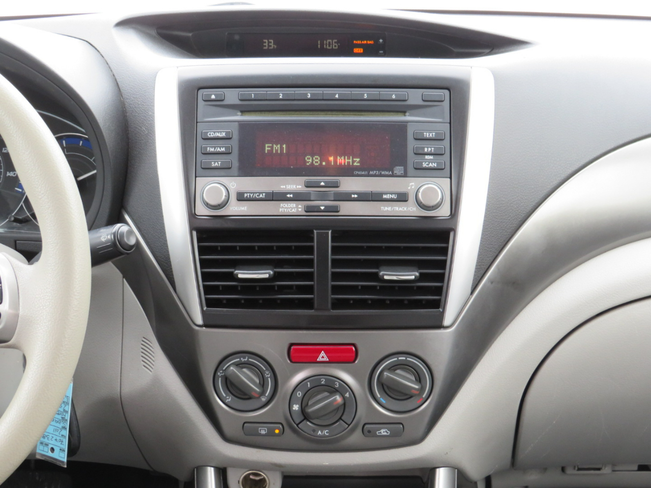 Subaru Forester 2.5X 2011