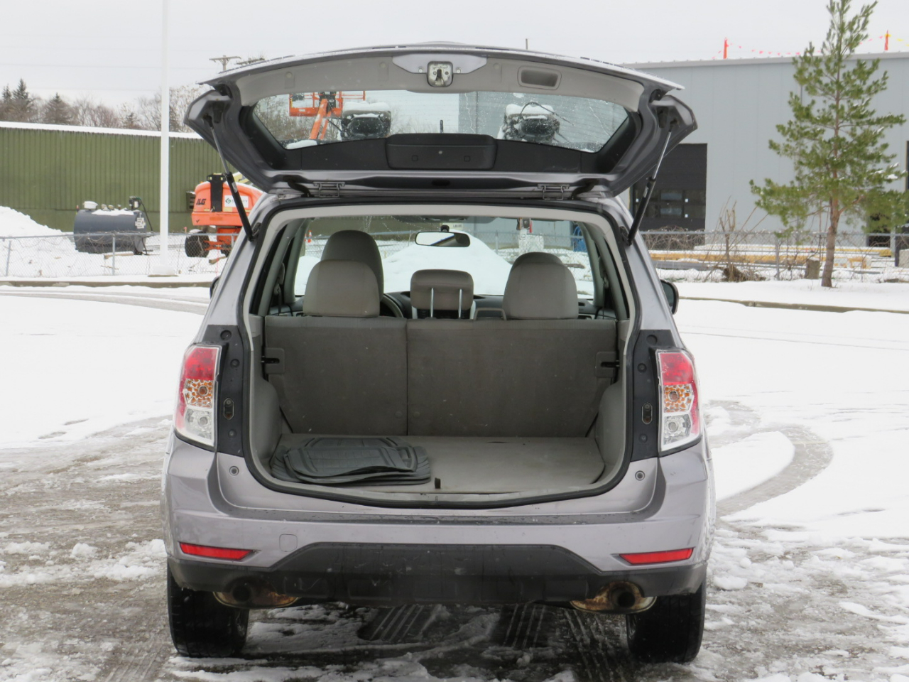 Subaru Forester 2.5X 2011