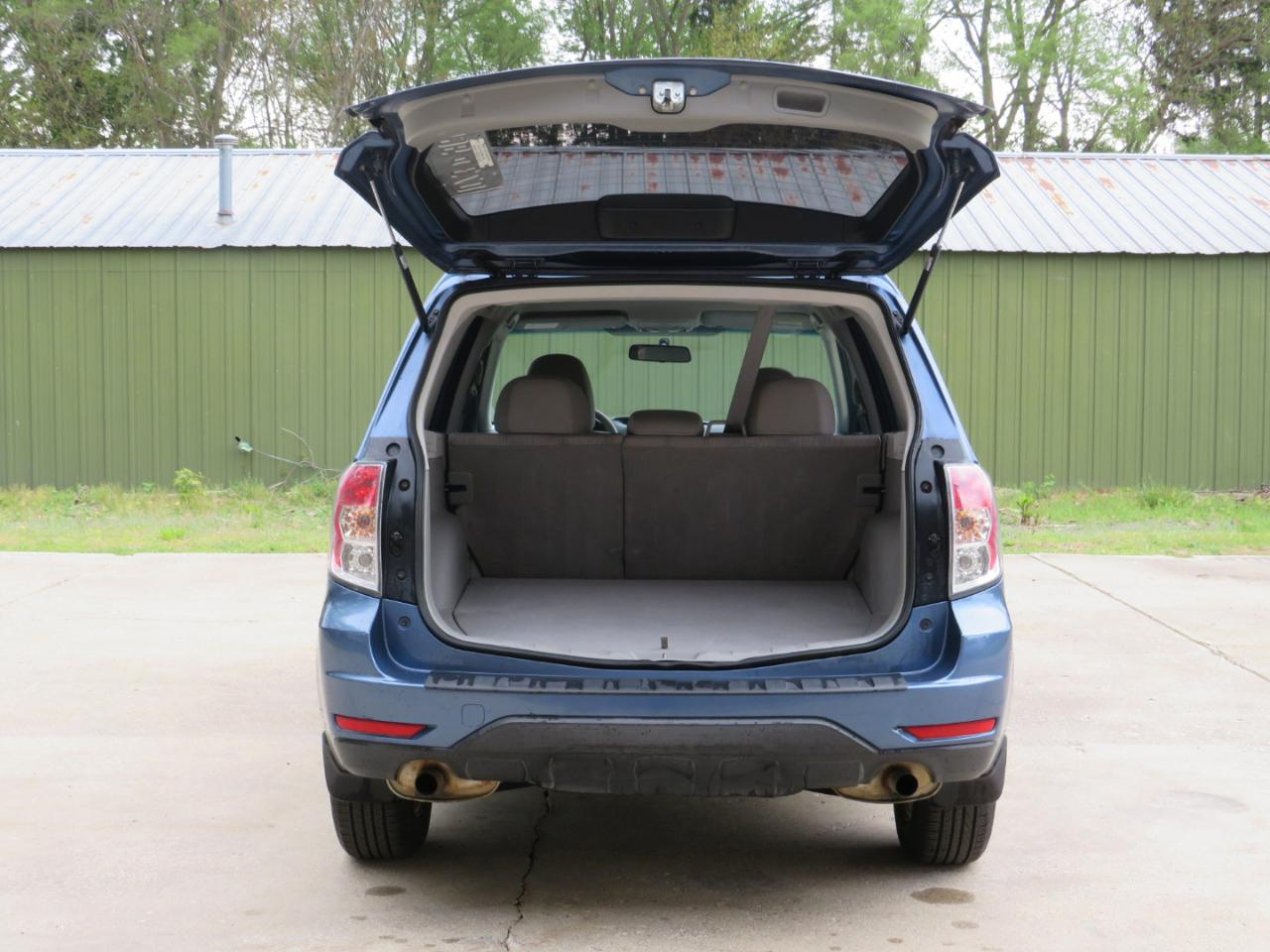 Subaru Forester 2.5X 2010