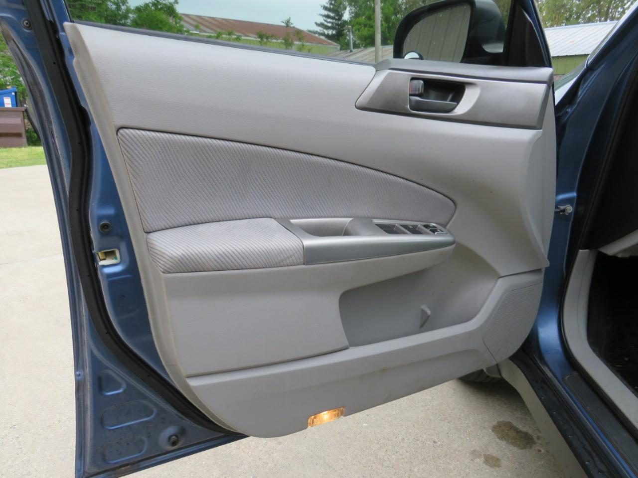 Subaru Forester 2.5X 2010