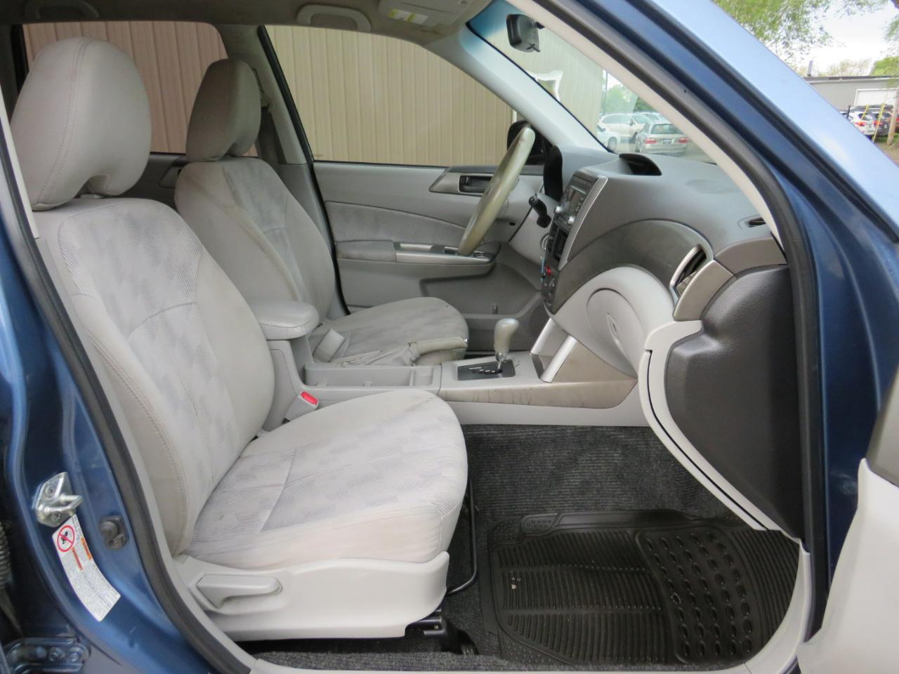 Subaru Forester 2.5X 2010