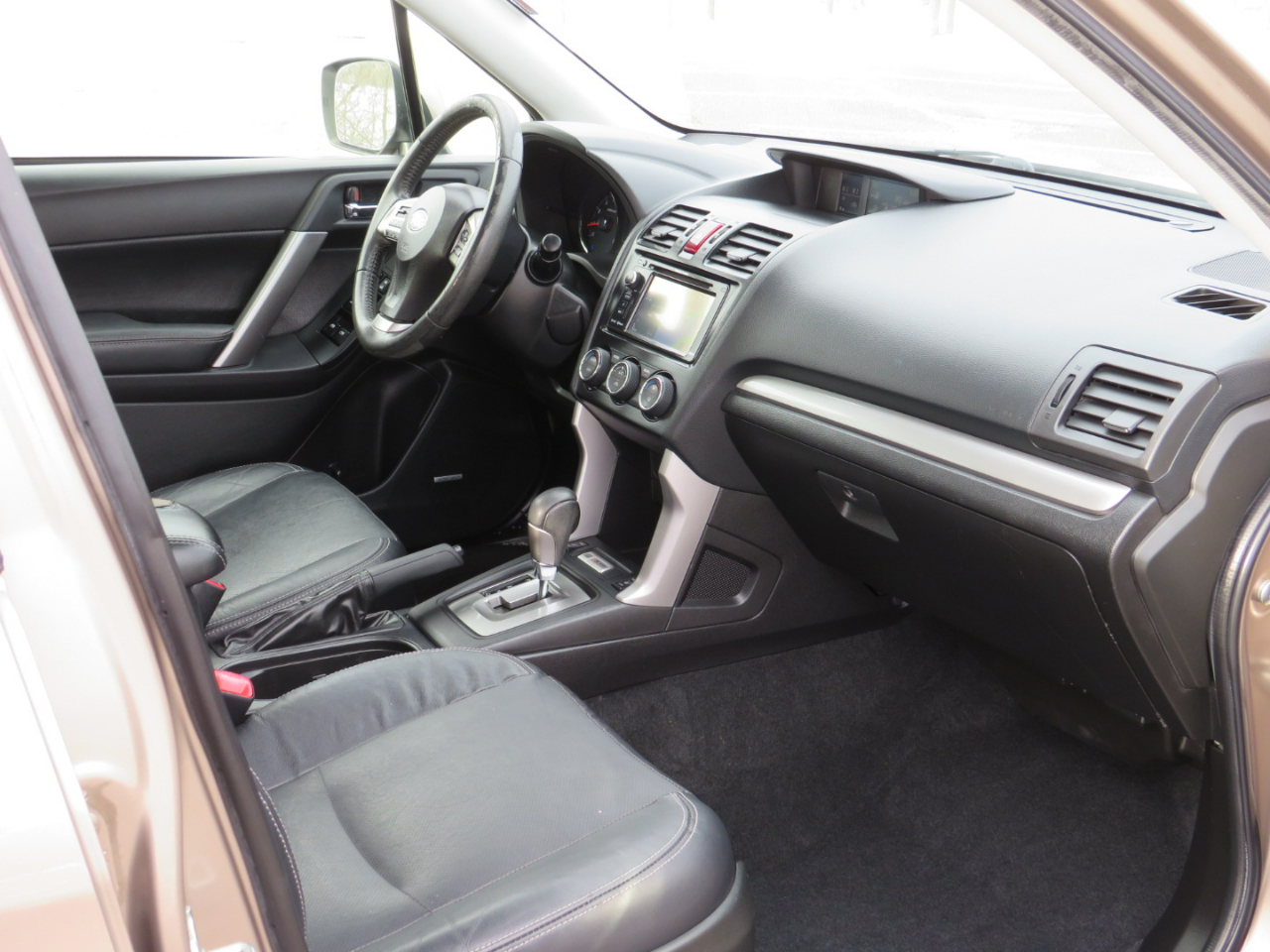 Subaru Forester 2.5i Touring 2014