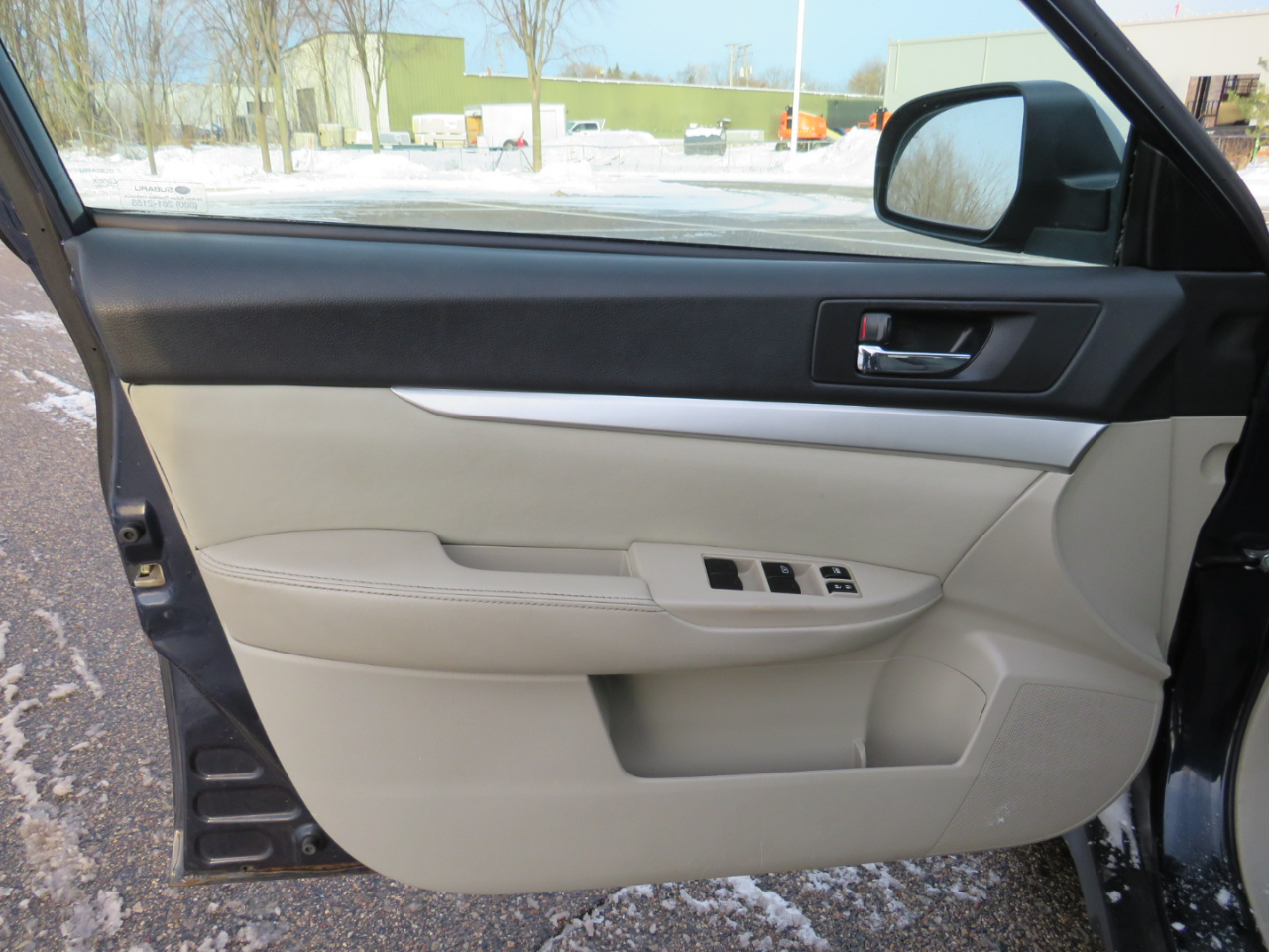 Subaru Outback 2.5i Premium 2012