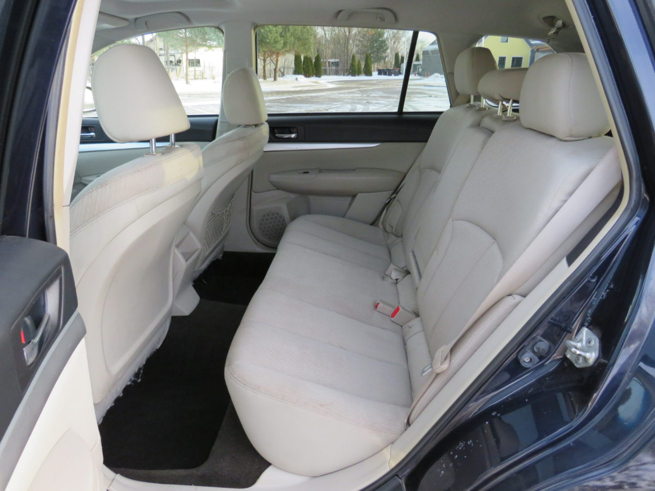 Subaru Outback 2.5i Premium 2012