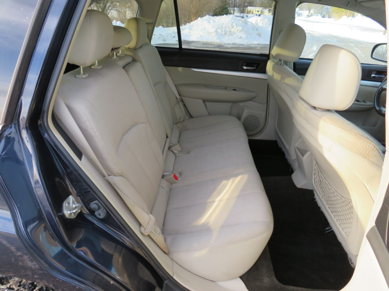 Subaru Outback 2.5i Premium 2012