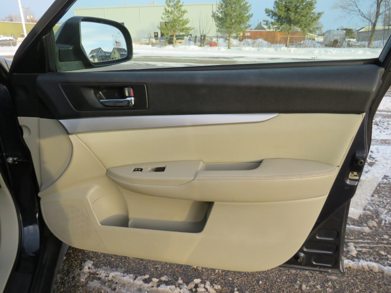 Subaru Outback 2.5i Premium 2012