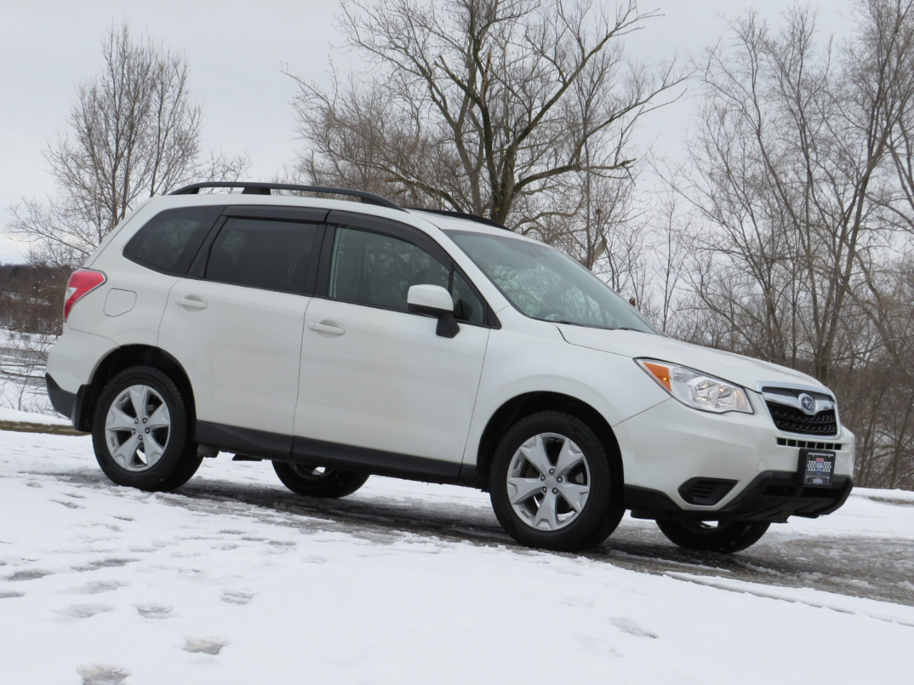 Subaru Forester 2.5i Premium PZEV CVT 2016