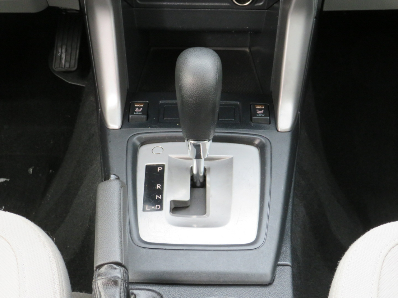 Subaru Forester 2.5i Premium PZEV CVT 2016