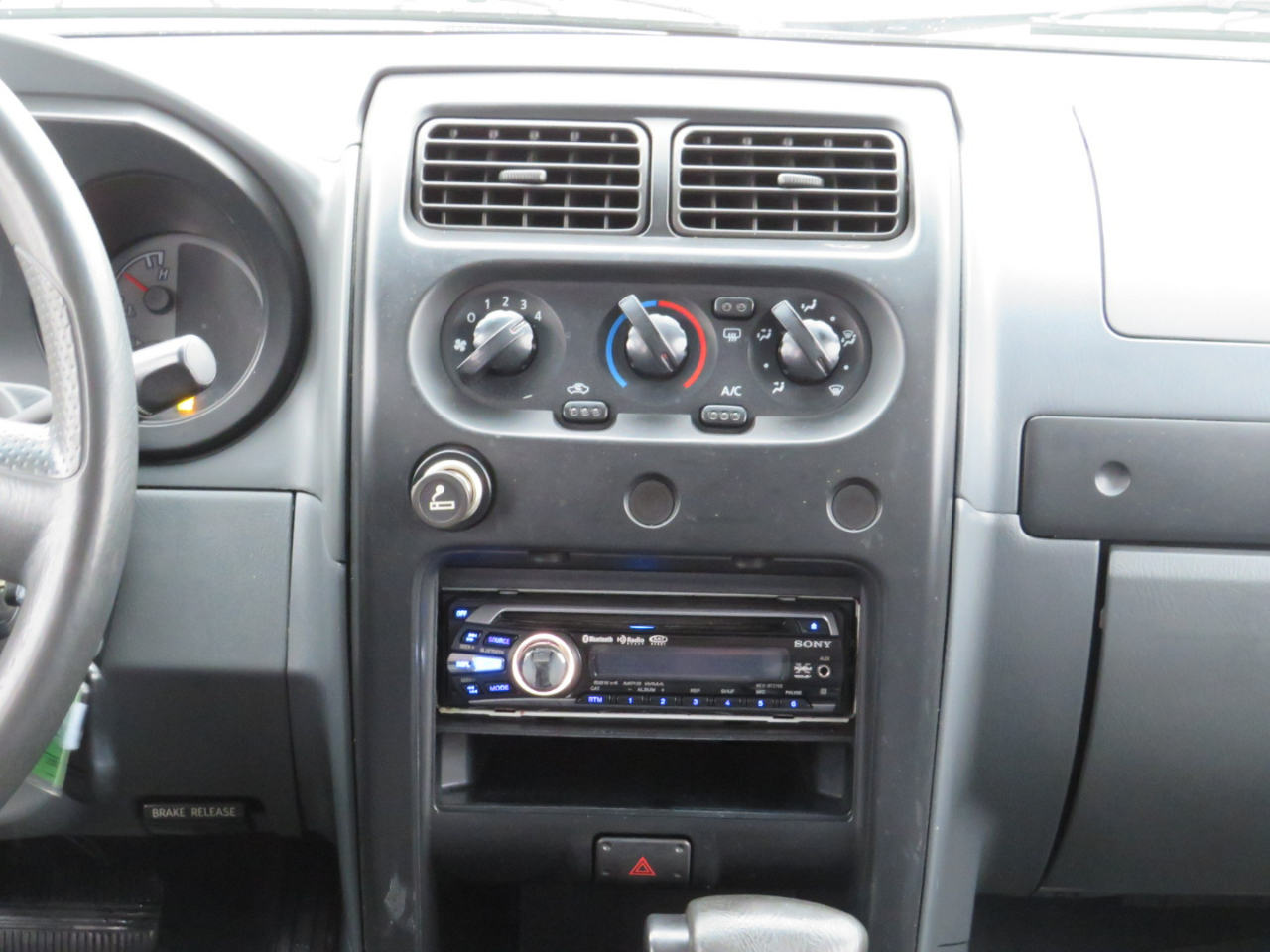 Nissan Xterra XE 4WD 2003