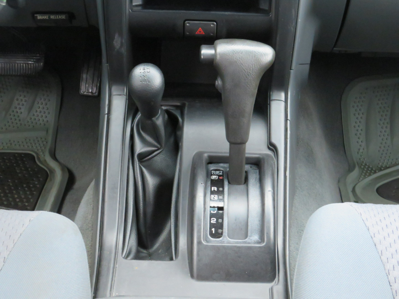 Nissan Xterra XE 4WD 2003