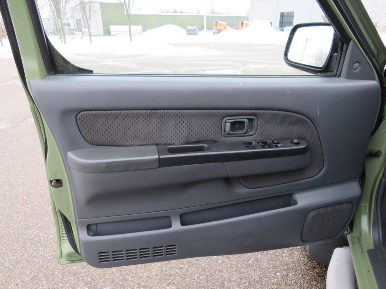 Nissan Xterra XE 4WD 2003