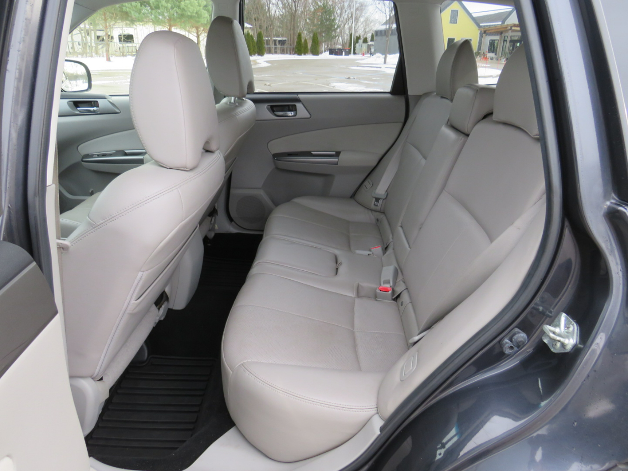 Subaru Forester 2.5X Limited 2012