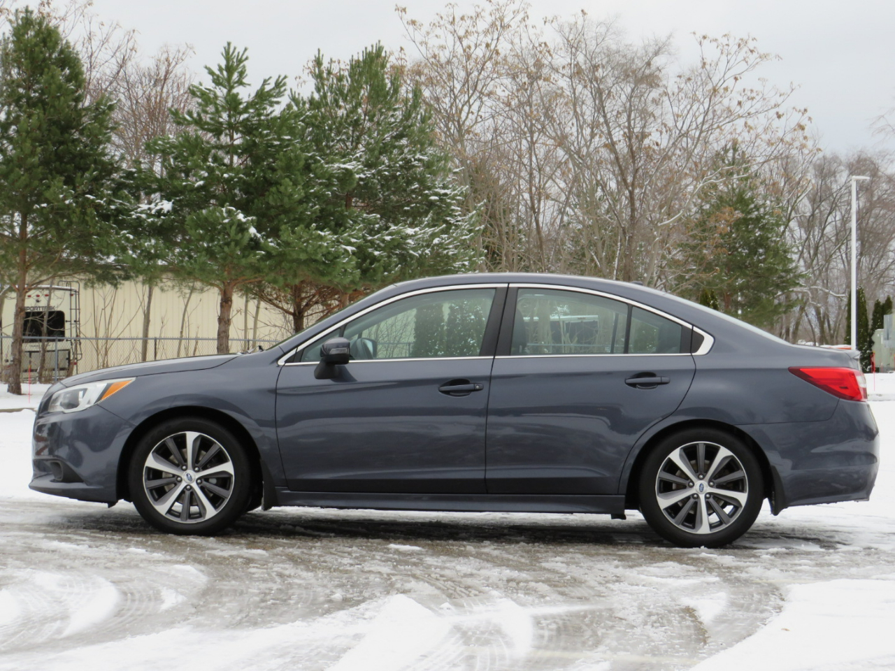 Subaru Legacy 3.6R Limited 2015