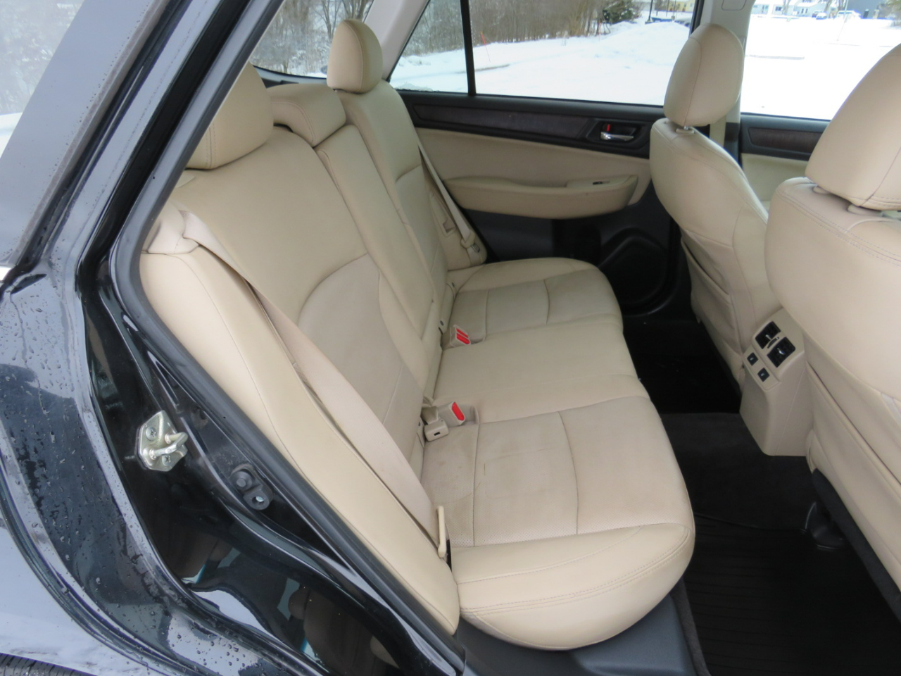 Subaru Outback 2.5i Limited 2015