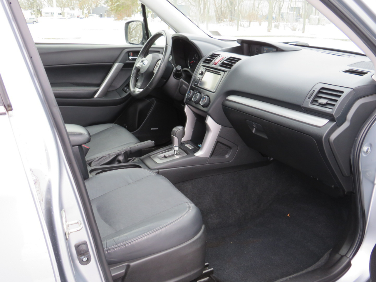 Subaru Forester 2.5i Touring 2014