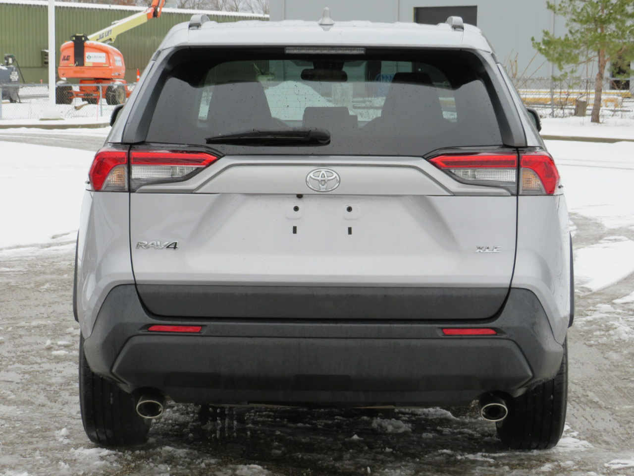 Toyota RAV4 XLE 2021