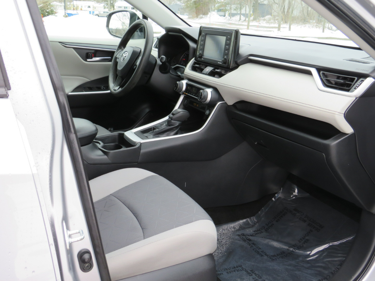 Toyota RAV4 XLE 2021