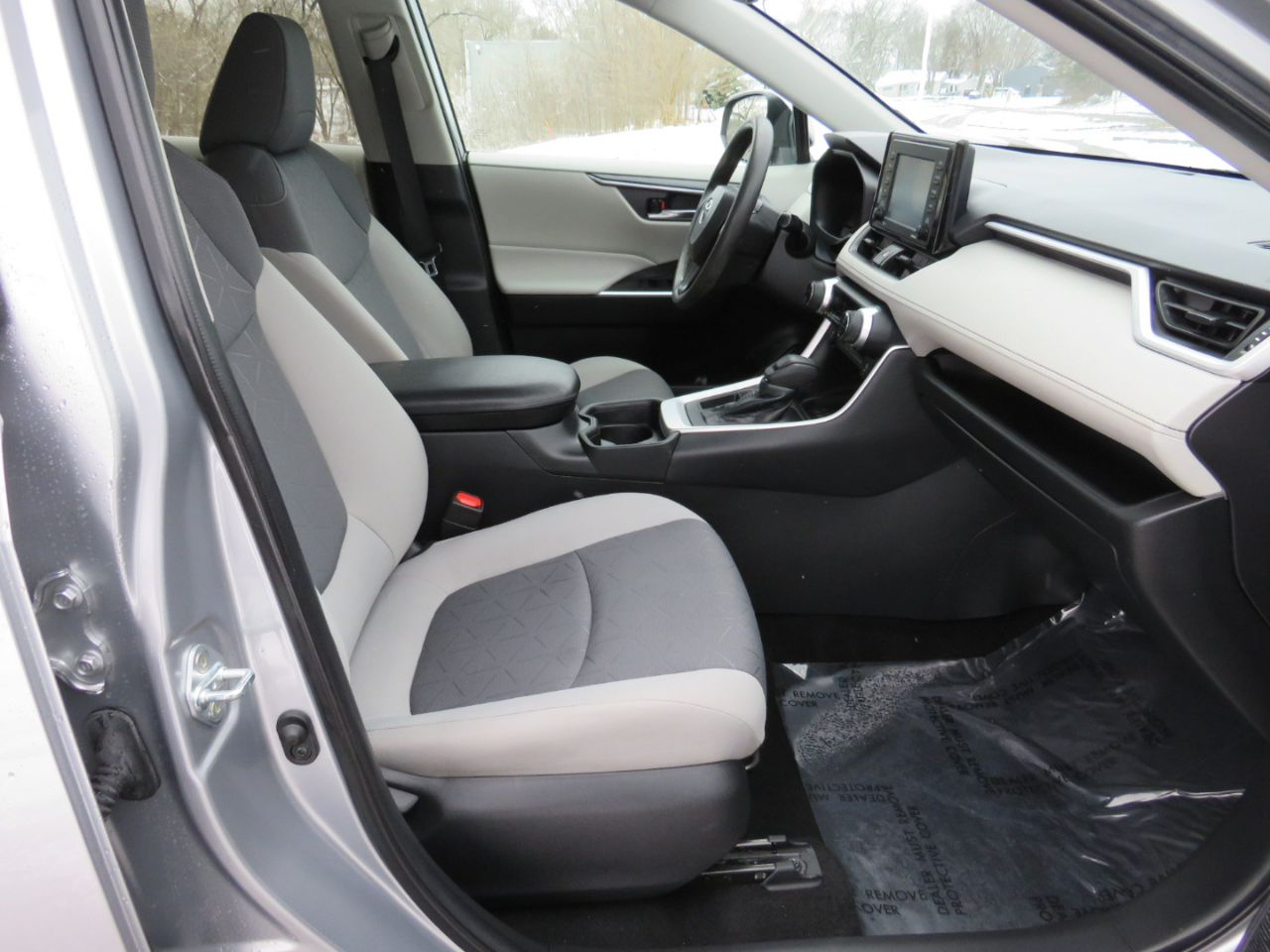 Toyota RAV4 XLE 2021