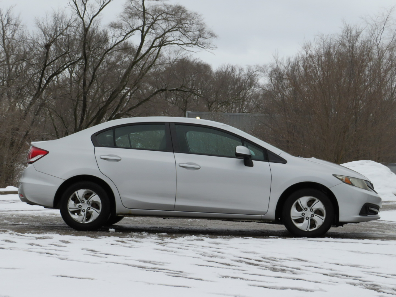 Honda Civic LX Sedan 5-Speed AT 2013