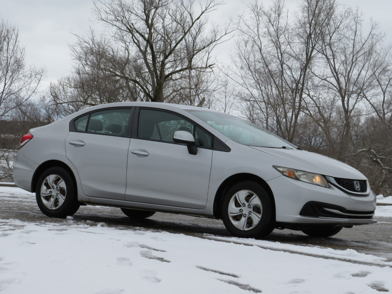 Honda Civic LX Sedan 5-Speed AT 2013