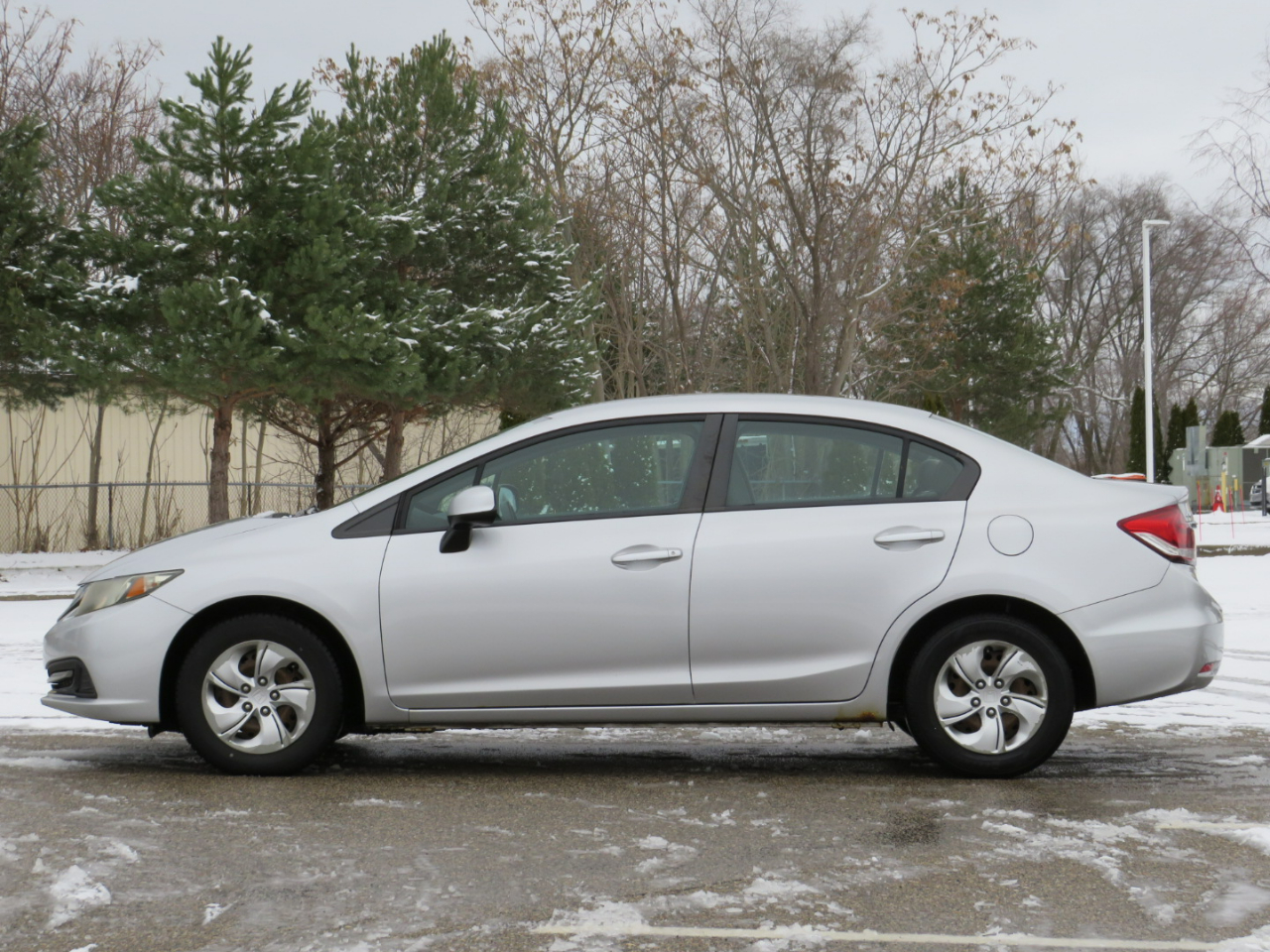 Honda Civic LX Sedan 5-Speed AT 2013