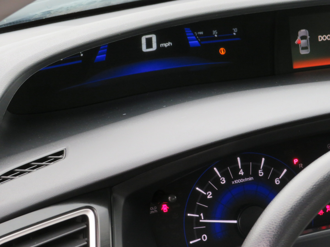 Honda Civic LX Sedan 5-Speed AT 2013