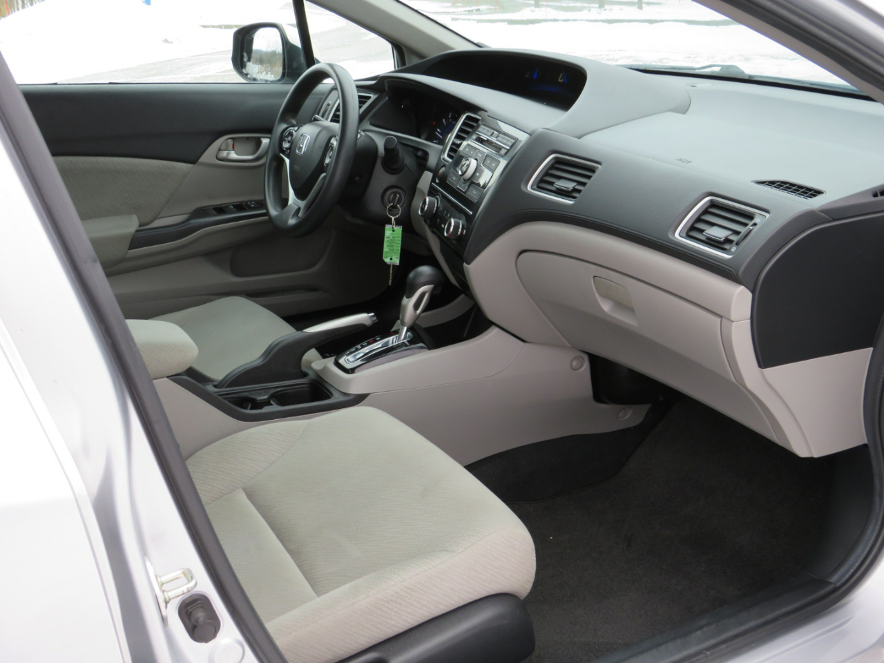 Honda Civic LX Sedan 5-Speed AT 2013