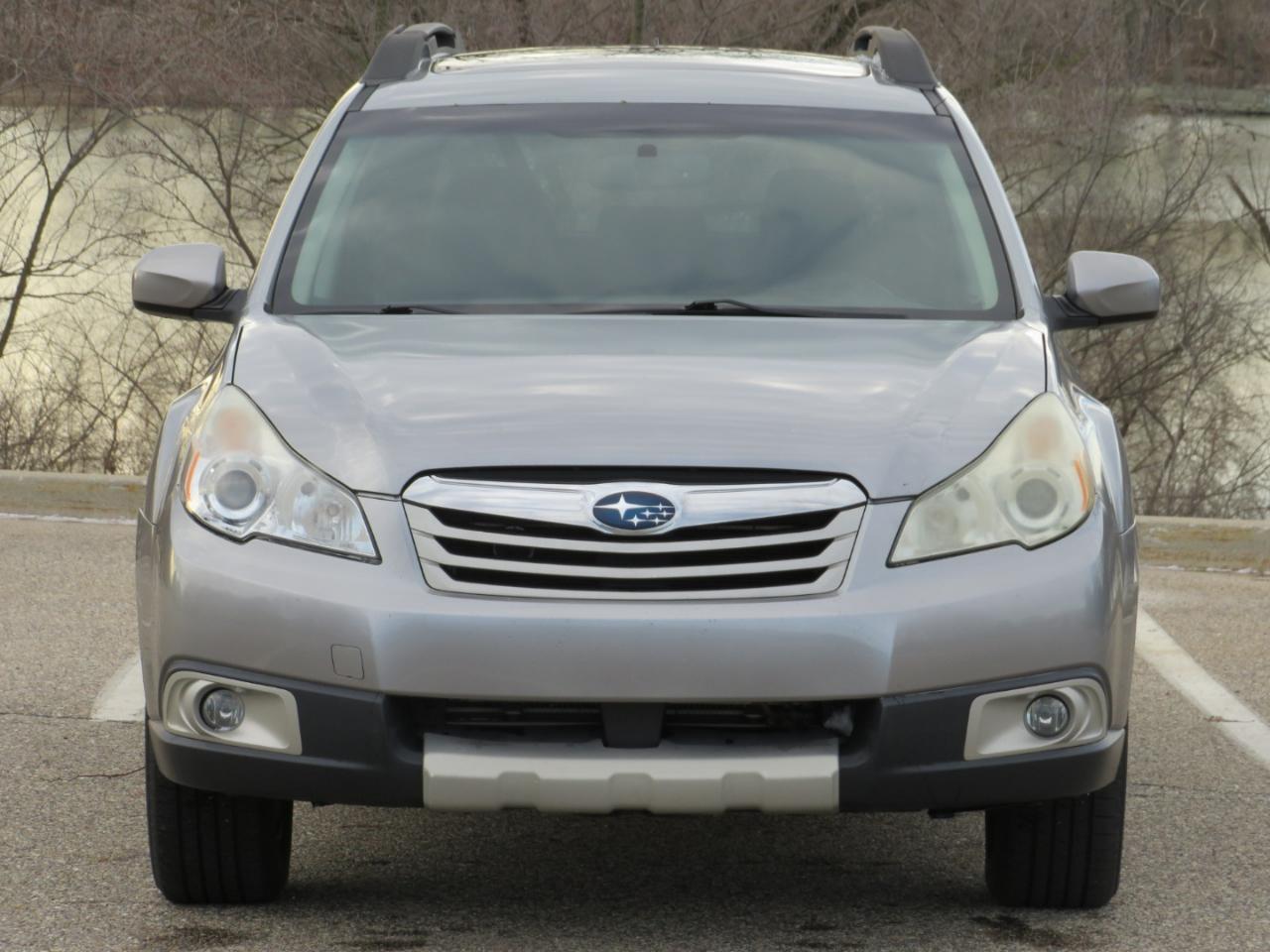 Subaru Outback 2.5i Limited 2011