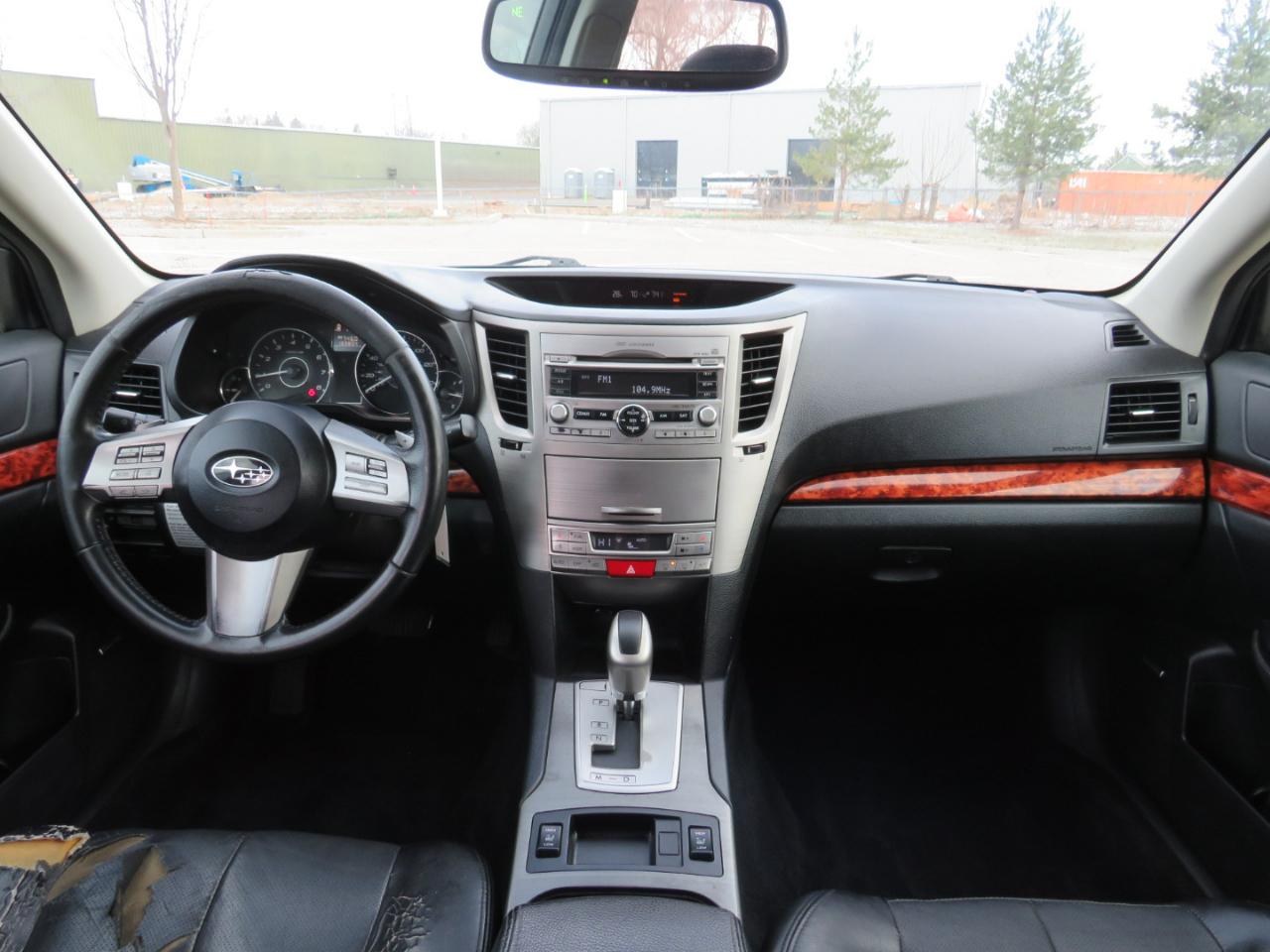 Subaru Outback 2.5i Limited 2011