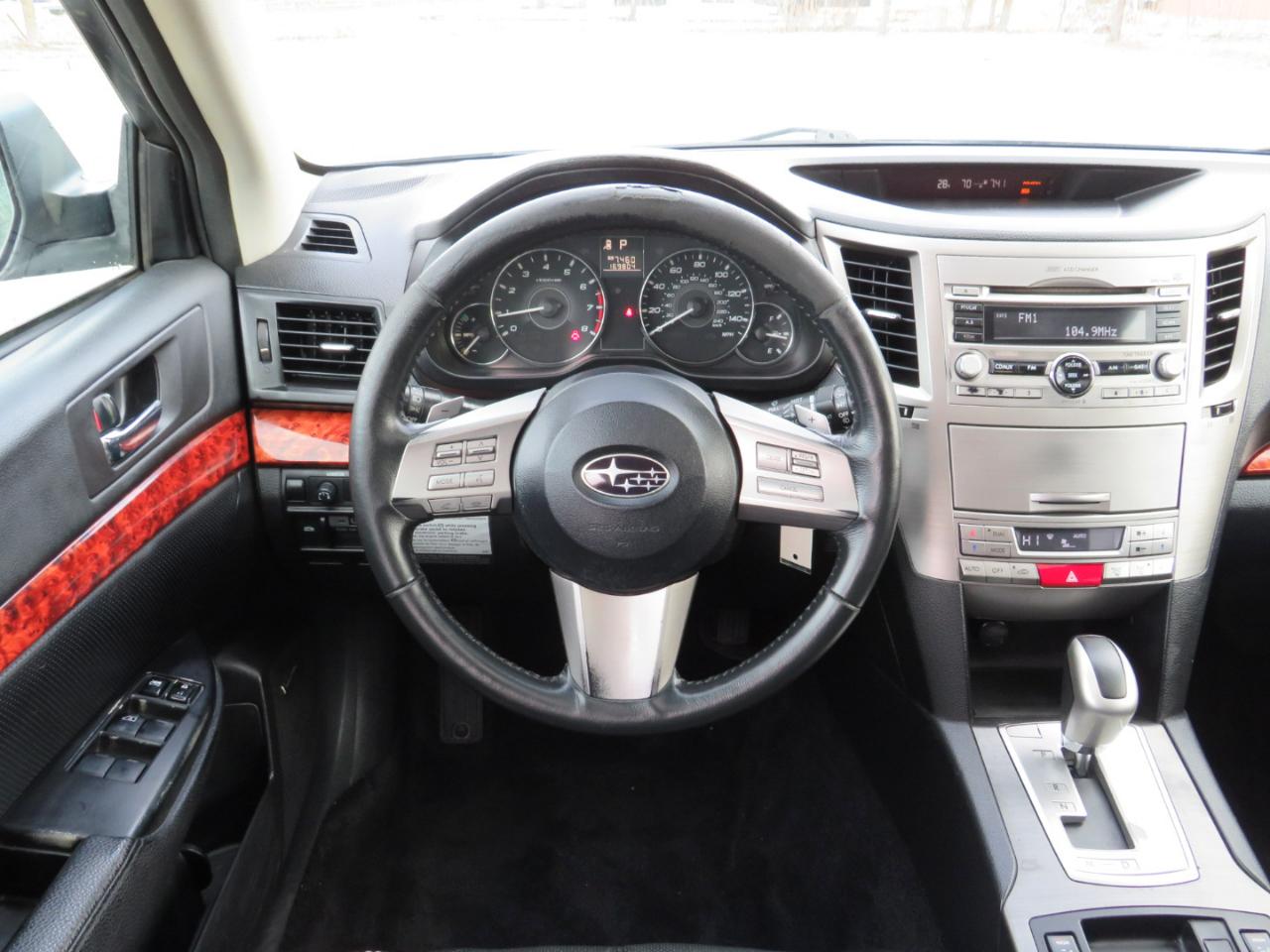 Subaru Outback 2.5i Limited 2011