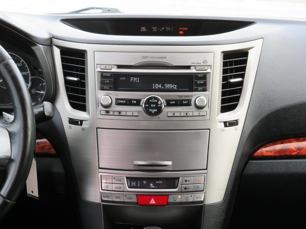 Subaru Outback 2.5i Limited 2011