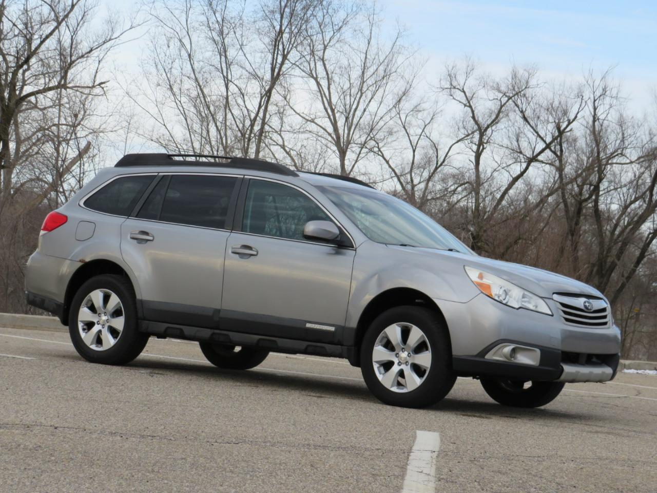 Subaru Outback 2.5i Limited 2011